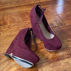 Beautiful almond toe wedges